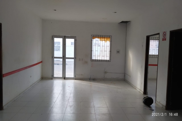 HALL2.jpg