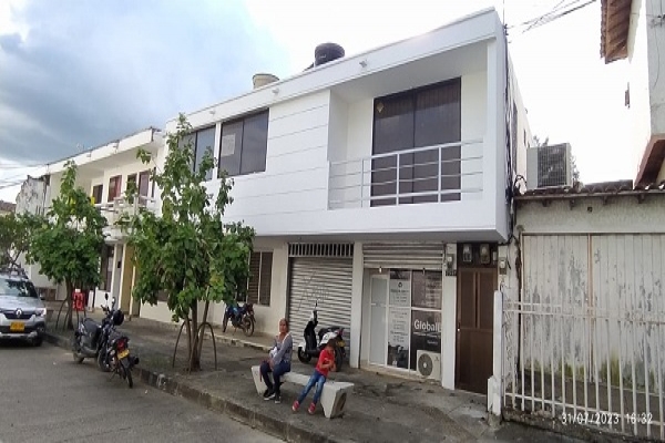 FACHADA.jpg